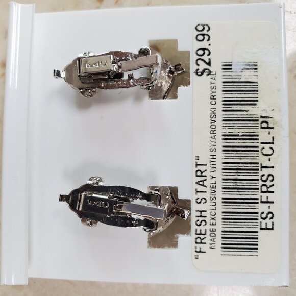 FAC Silvertone Green Peridot Colour Rhinestone Leaf Clip on Earrings - Picture 9 of 10